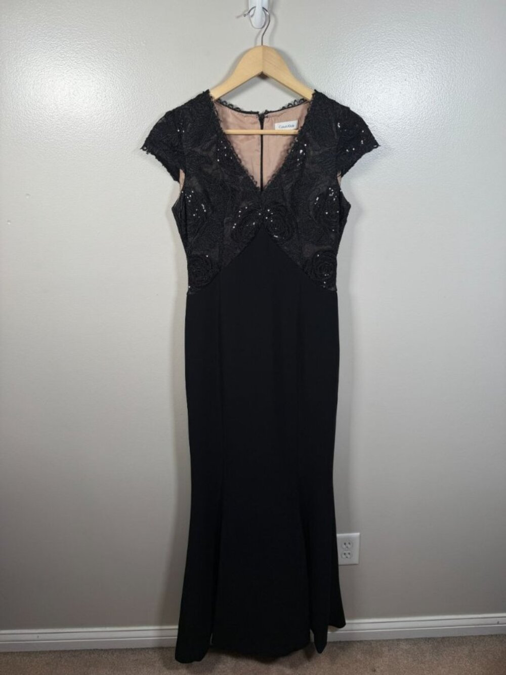 Calvin Klein Gown Dress Size 2 Black Lace Sequin Mermaid Formal Event Black Tie
